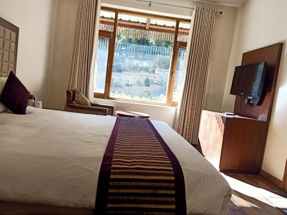 Shingar Regency Hotell Manāli Exteriör bild