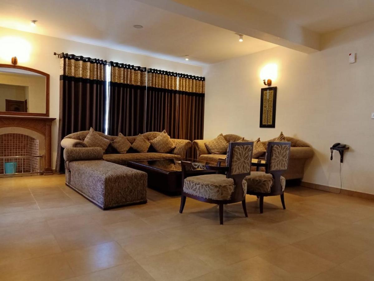Shingar Regency Hotell Manāli Exteriör bild