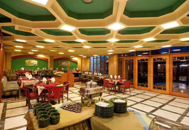 Shingar Regency Hotell Manāli Exteriör bild