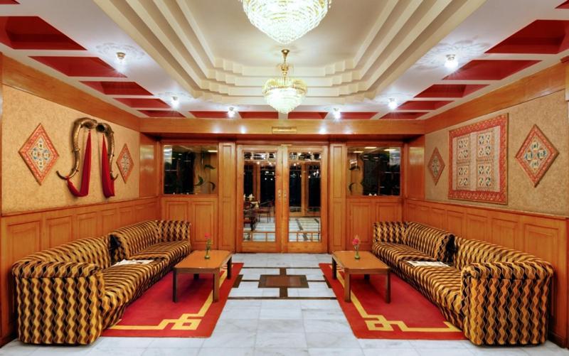 Shingar Regency Hotell Manāli Exteriör bild