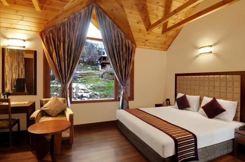 Shingar Regency Hotell Manāli Exteriör bild
