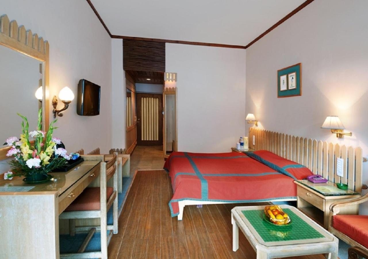 Shingar Regency Hotell Manāli Exteriör bild