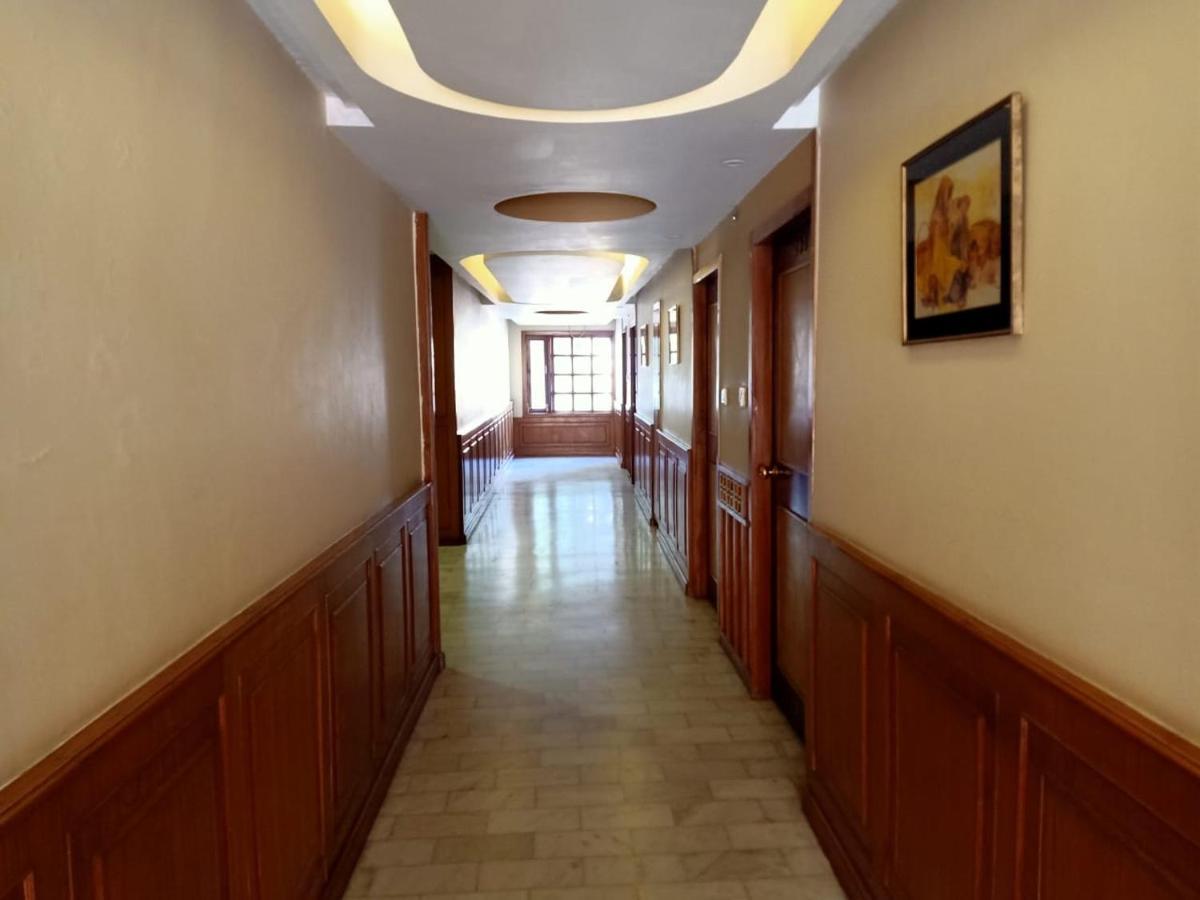 Shingar Regency Hotell Manāli Exteriör bild