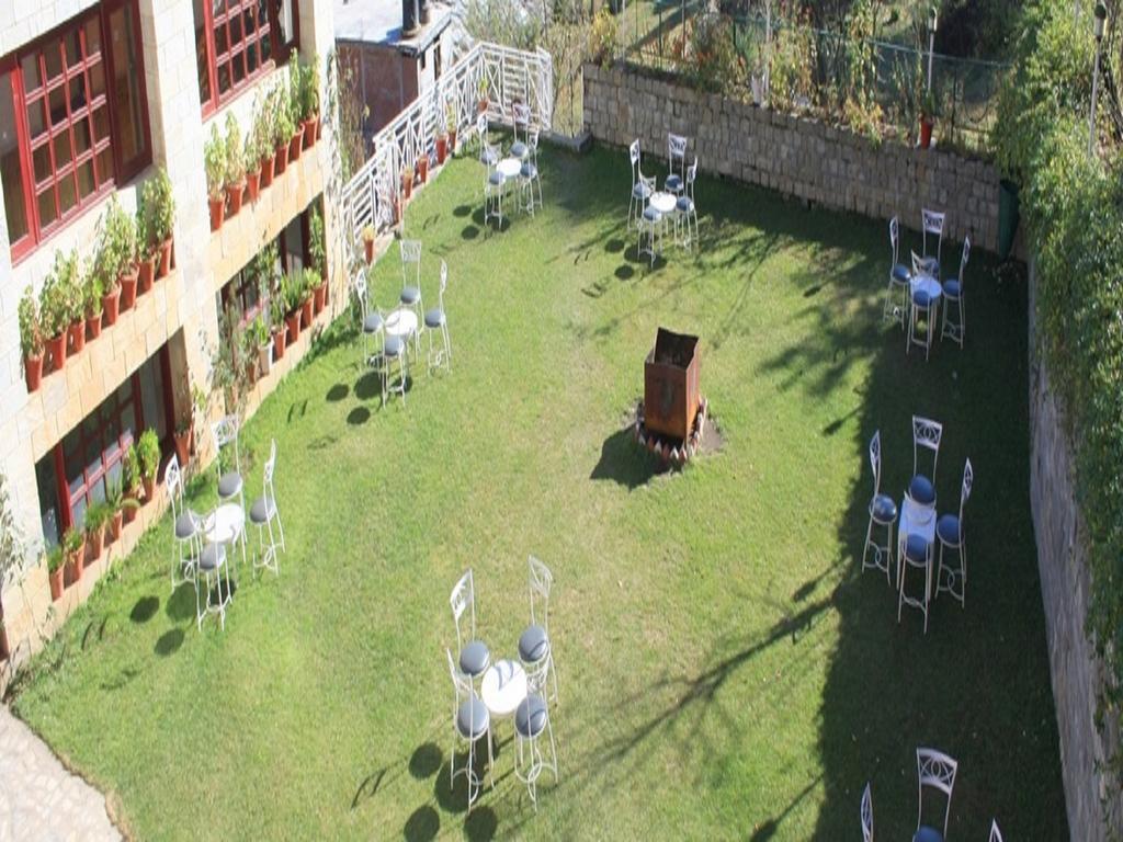 Shingar Regency Hotell Manāli Exteriör bild